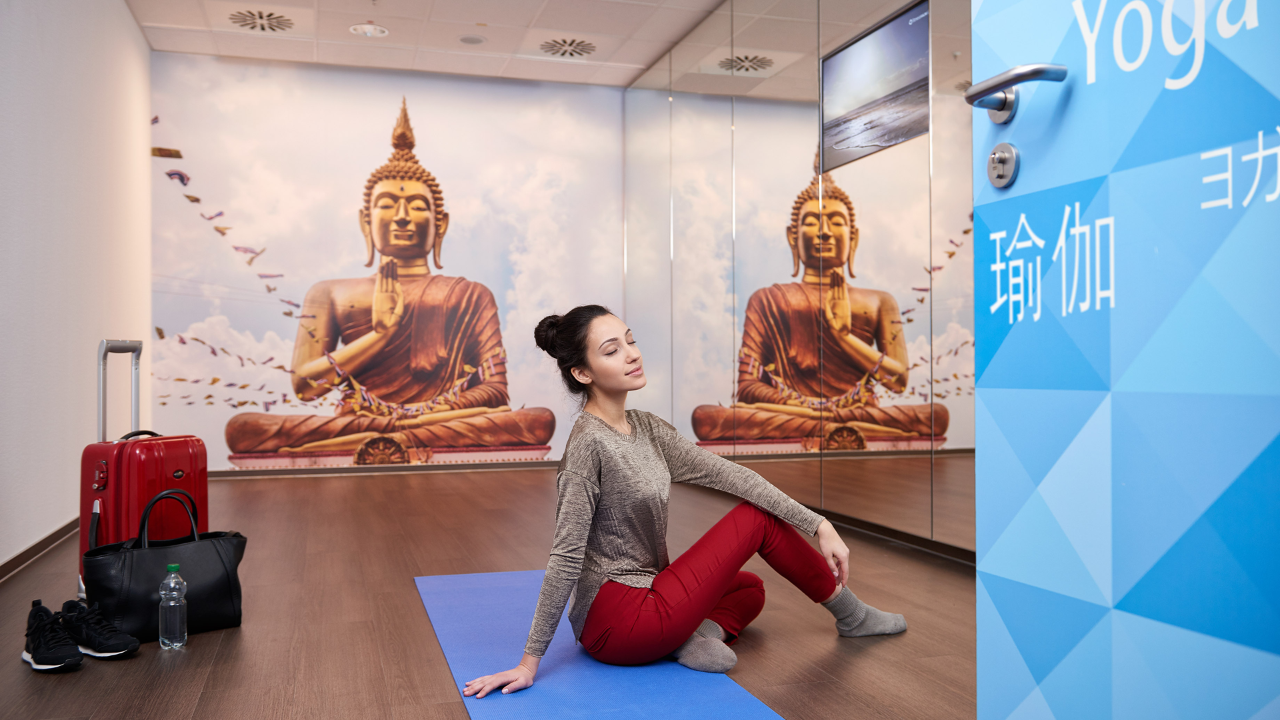 В аэропорту Франкфурта открылись бесплатные комнаты для йоги