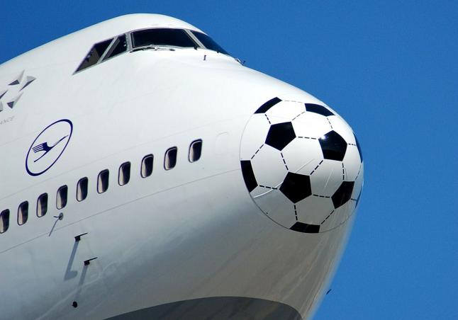 Самолеты готовятся к Евро 2012