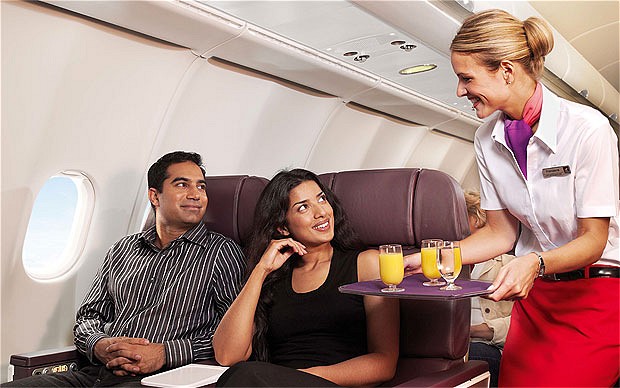 Авиакомпания Virgin Atlantic научит стюардесс разговаривать шепотом