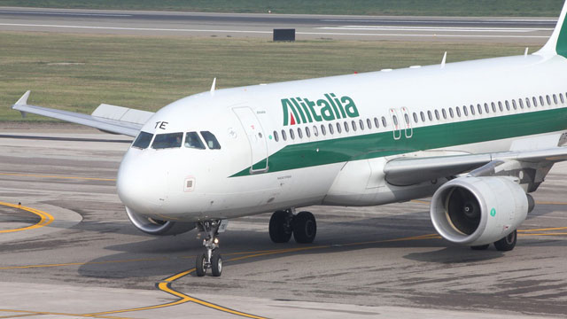 Alitalia организовала странный трансфер в аэропорт Рима