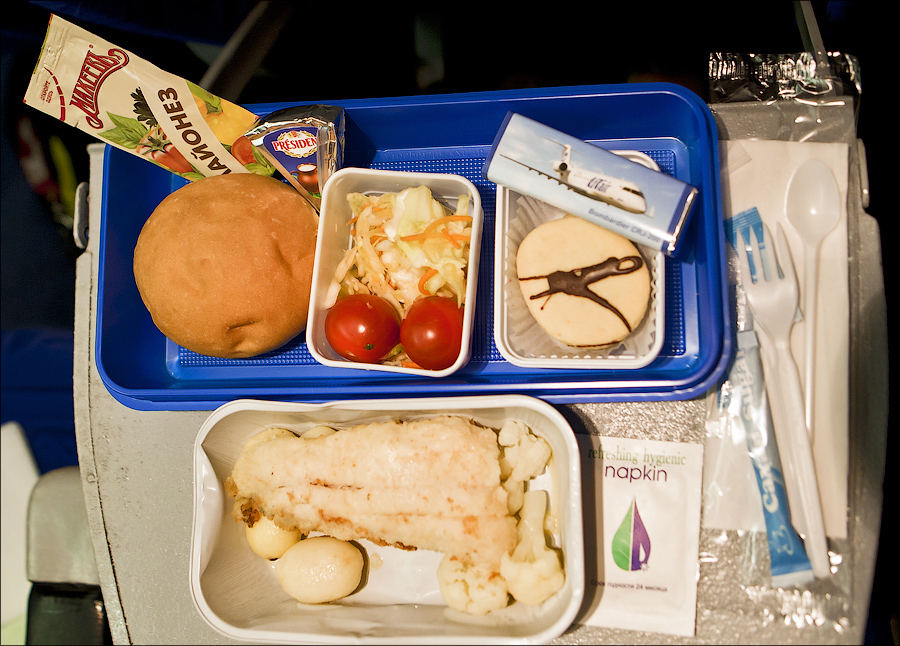 Ютэйр введет плату за питание на рейсах до 4 часов