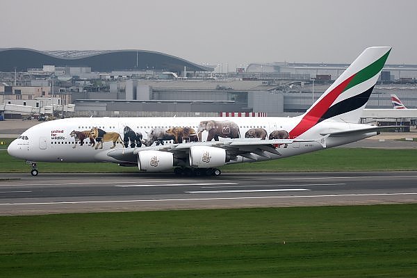 На самолетах Emirates появится ливрея с дикими животными